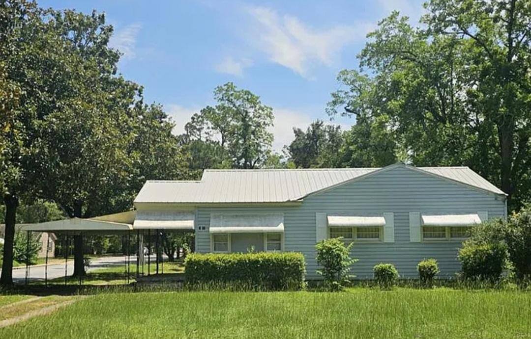 House for rent at 1700 Edgerly Ave, Albany, GA 31707