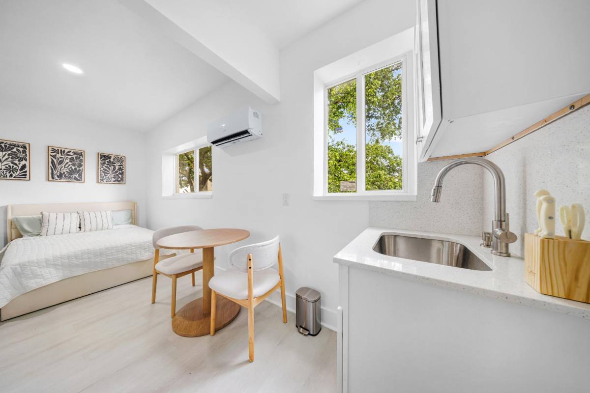 Apartment for rent at 1250 SW 6th St #318, Miami, FL 33135