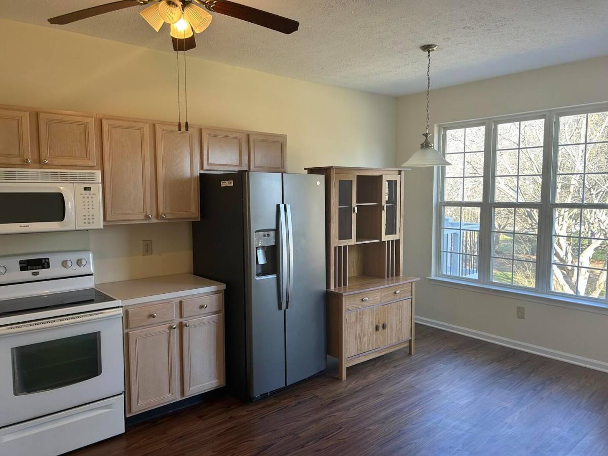Townhouse for rent at 892 N Waterford Lane #892 N- Lan, Wilmington, DE 19808