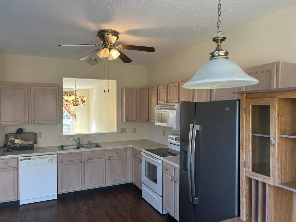 Townhouse for rent at 892 N Waterford Lane #892 N- Lan, Wilmington, DE 19808
