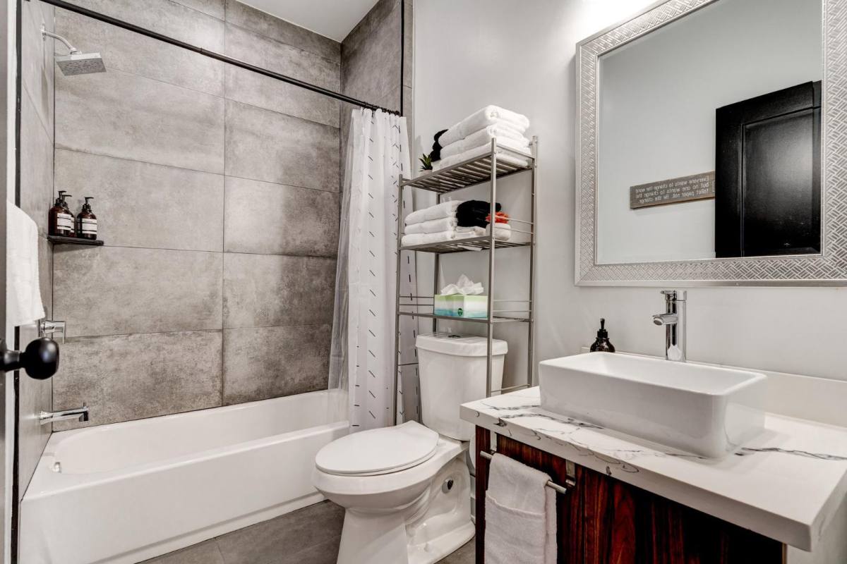 Apartment for rent at 2506 Dumaine St, New Orleans, LA 70119