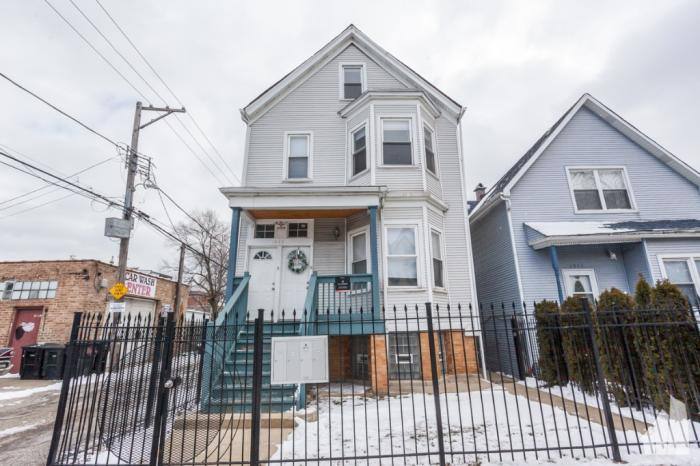 Apartment for rent at 1943 N Lawndale Ave #2, Chicago, IL 60647