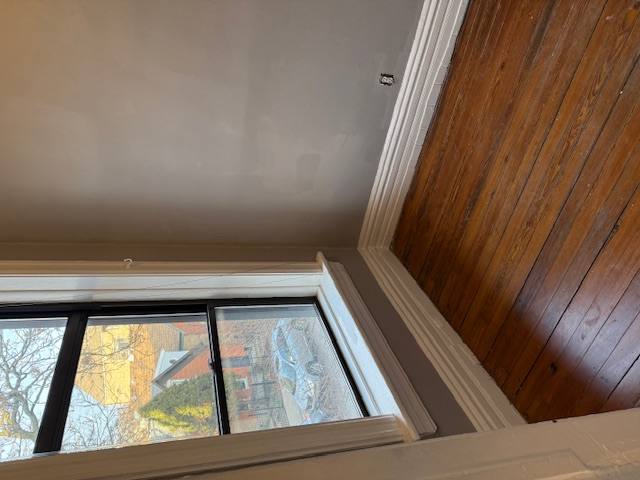 Apartment for rent at 2327 W McLean Ave #2F, Chicago, IL 60647