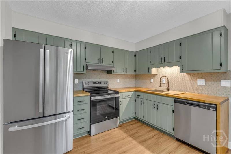 House for rent at 131 Pointe S Dr, Hinesville, GA 31313