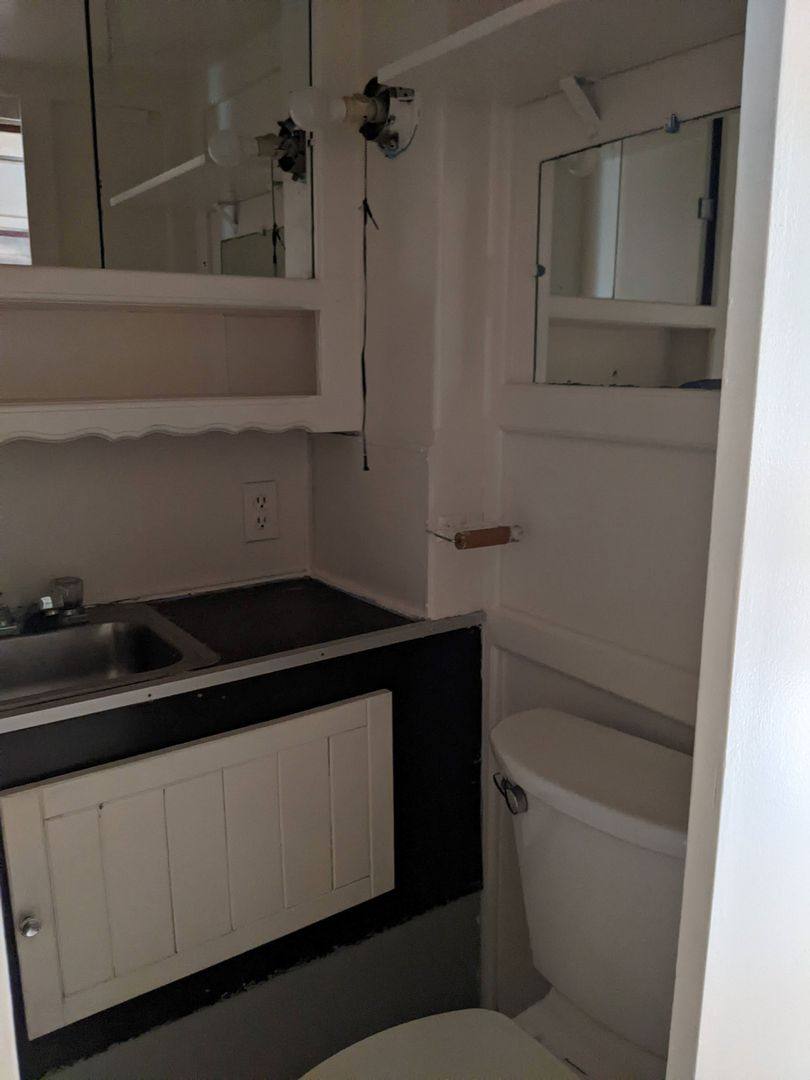 Apartment for rent at 1403 W 6th Ave, Eugene, OR 97402