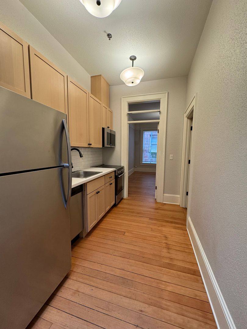 Apartment for rent at 524 E Main St, Cottage Grove, OR 97424
