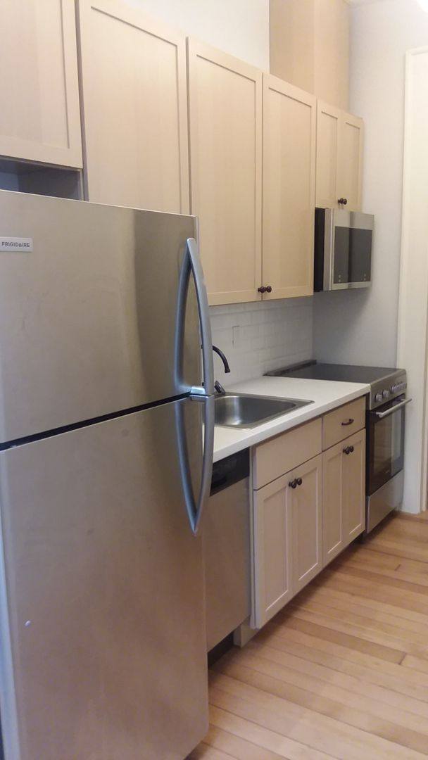 Apartment for rent at 524 E Main St, Cottage Grove, OR 97424