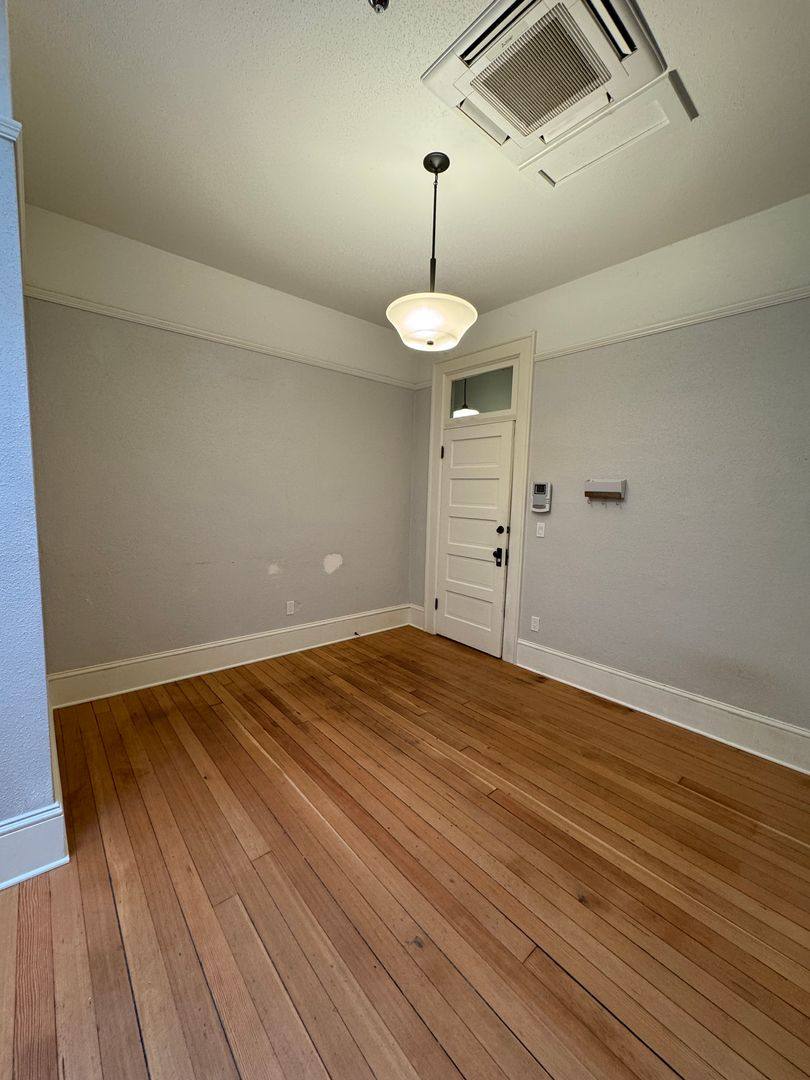 Apartment for rent at 524 E Main St, Cottage Grove, OR 97424