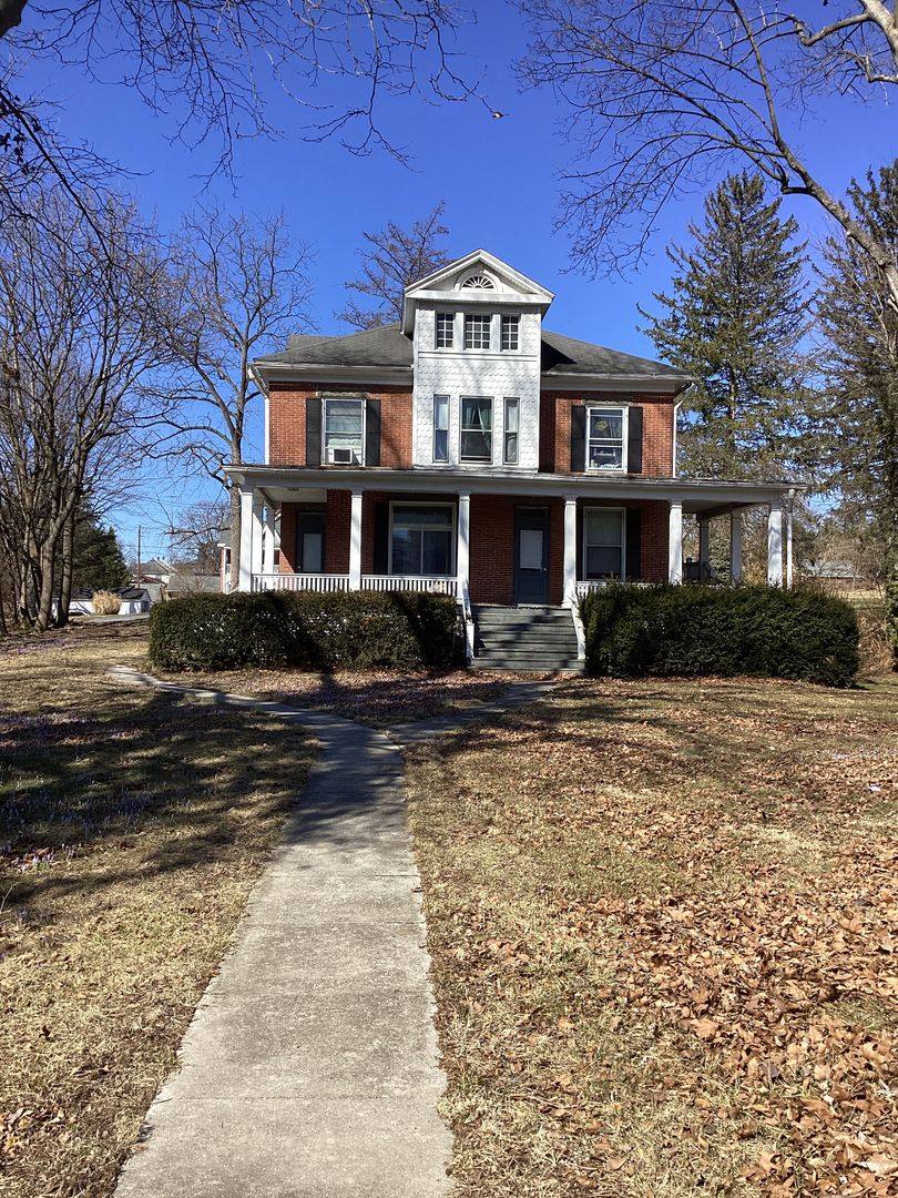 Apartment for rent at 608 S Potomac St, Waynesboro, PA 17268