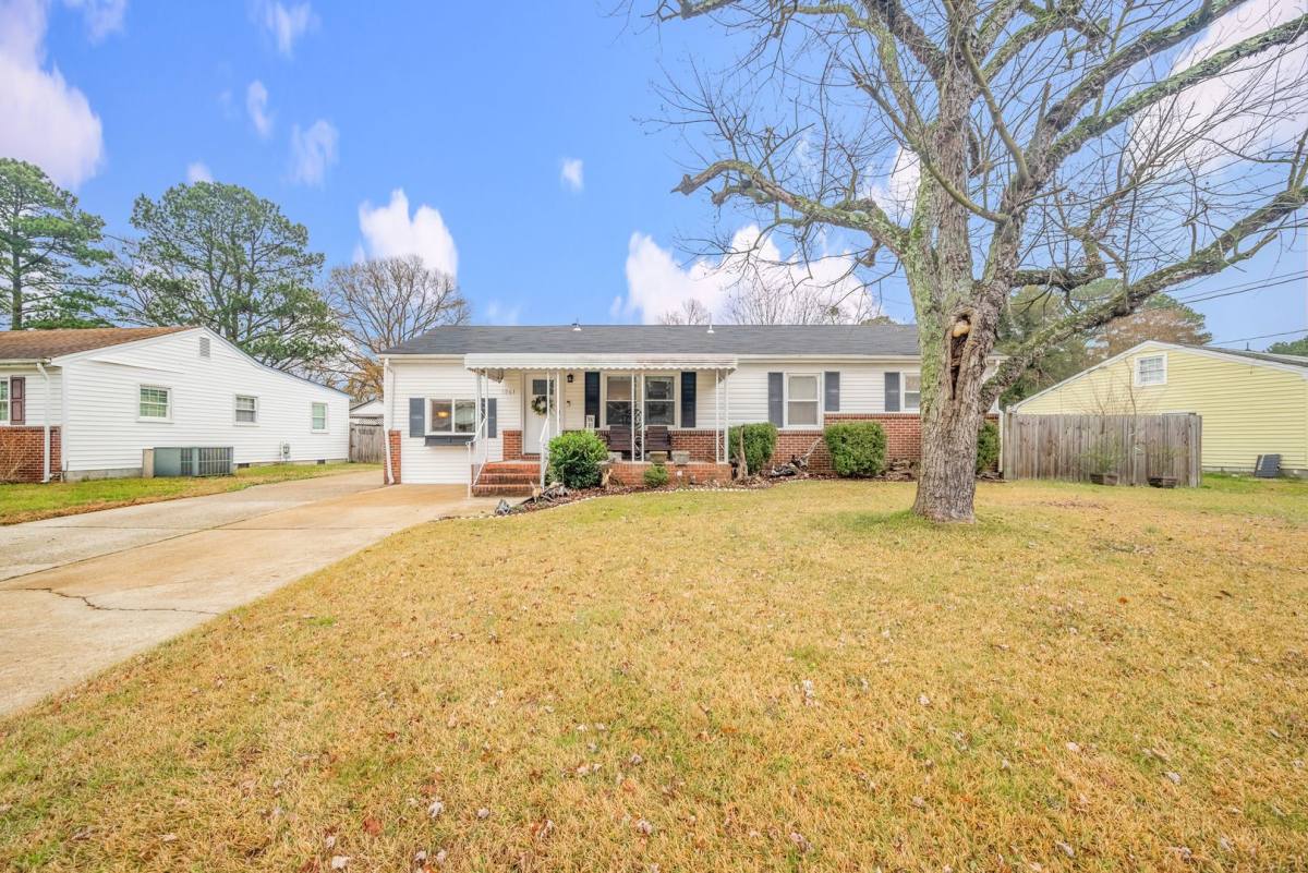 House for rent at 1061 Saint Julian Dr, Chesapeake, VA 23323