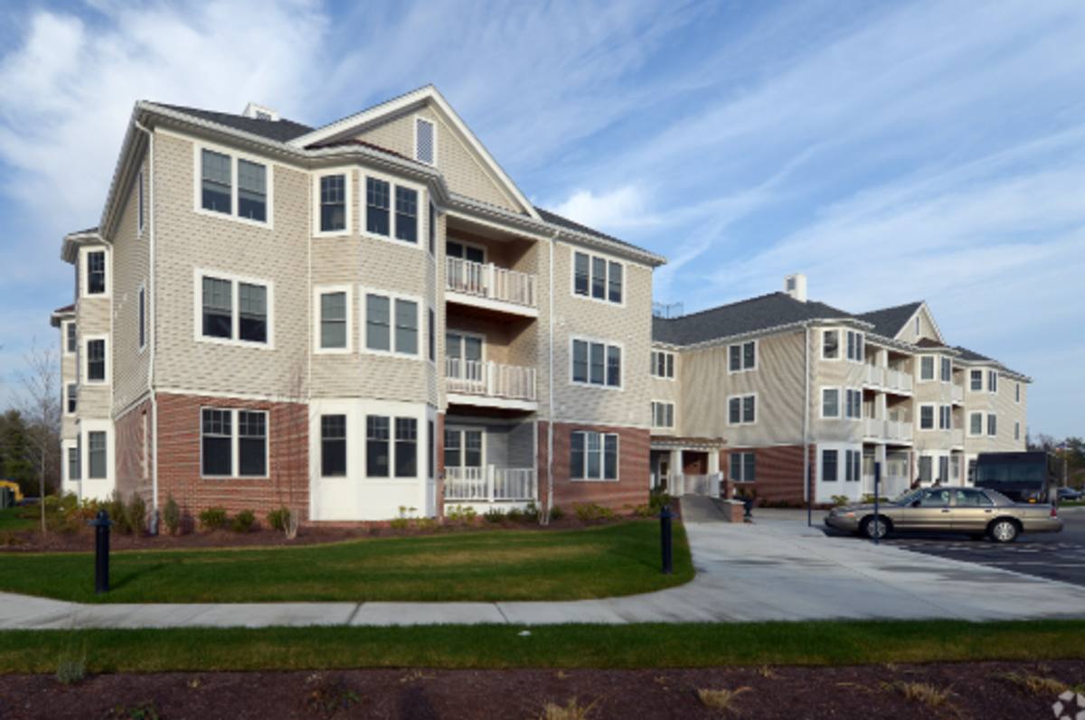 Apartment for rent at 11 Roosevelt, South Easton, MA 02375