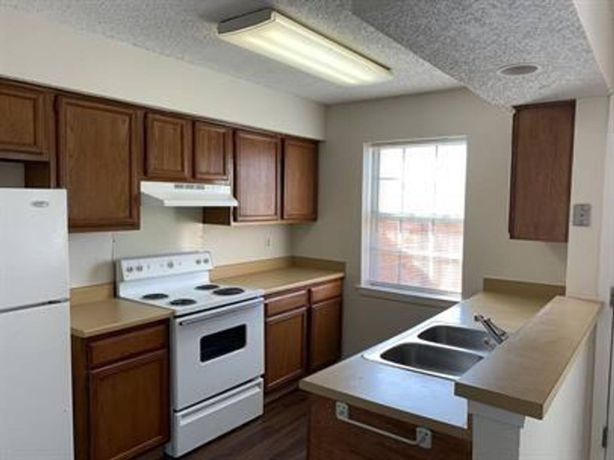 Townhouse for rent at 2739 Patricia Lane, Garland, TX 75041
