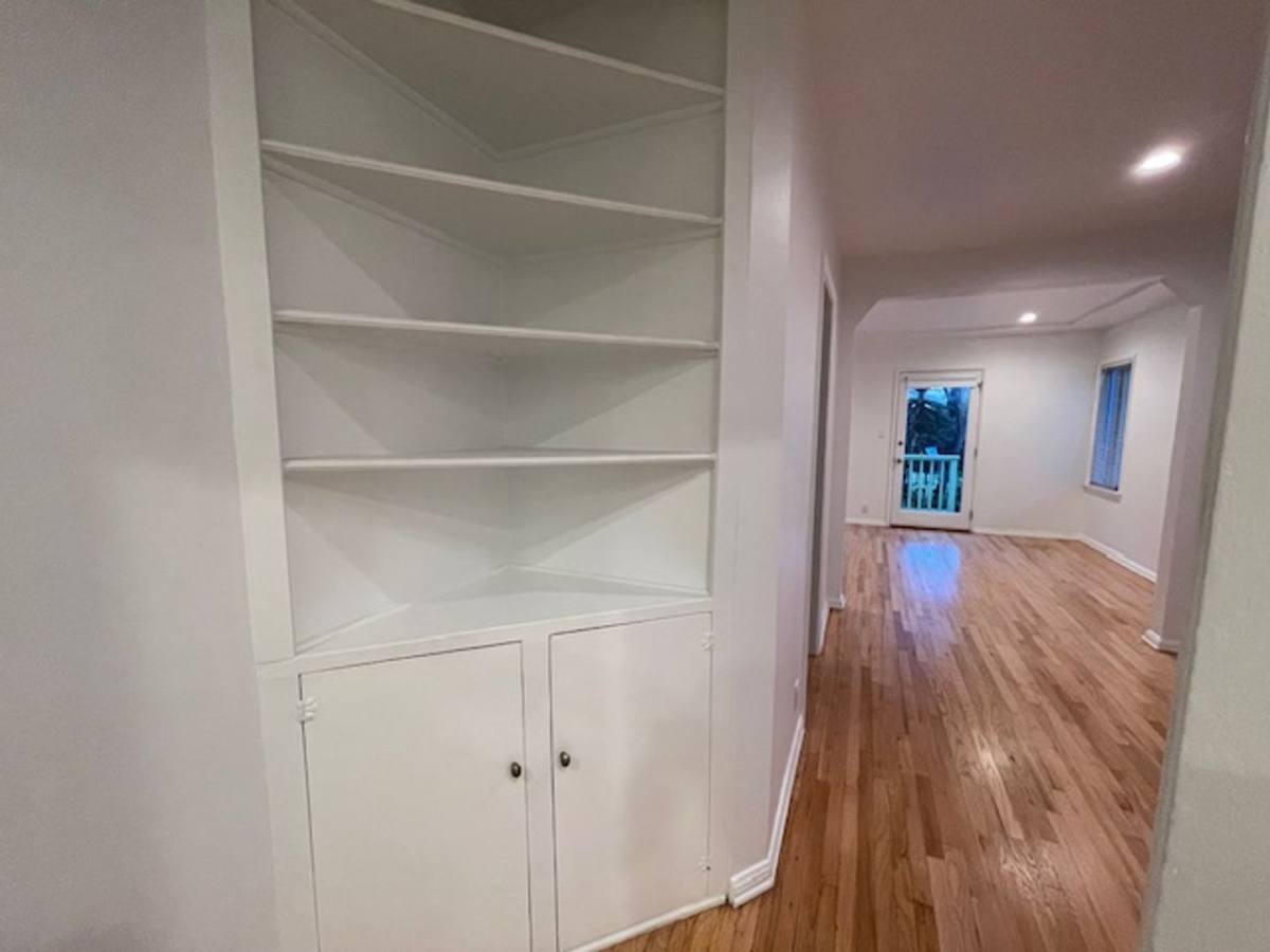 Apartment for rent at 41 Thornton Ave, Venice, CA 90291