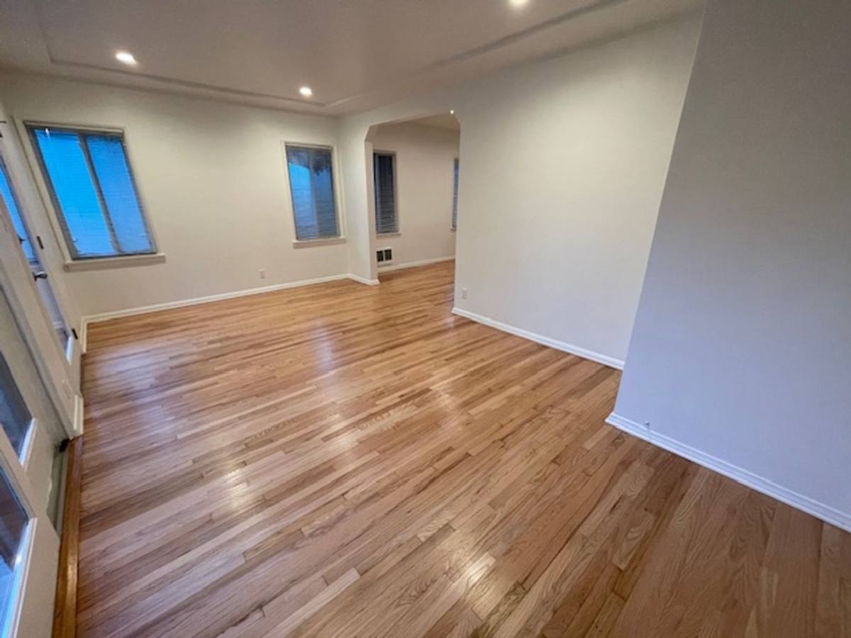 Apartment for rent at 41 Thornton Ave, Venice, CA 90291