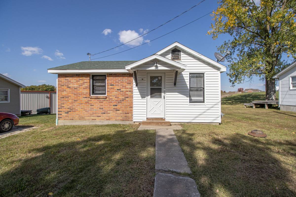 Apartment for rent at 1 Ferdinand Dr, Fulton, MO 65251