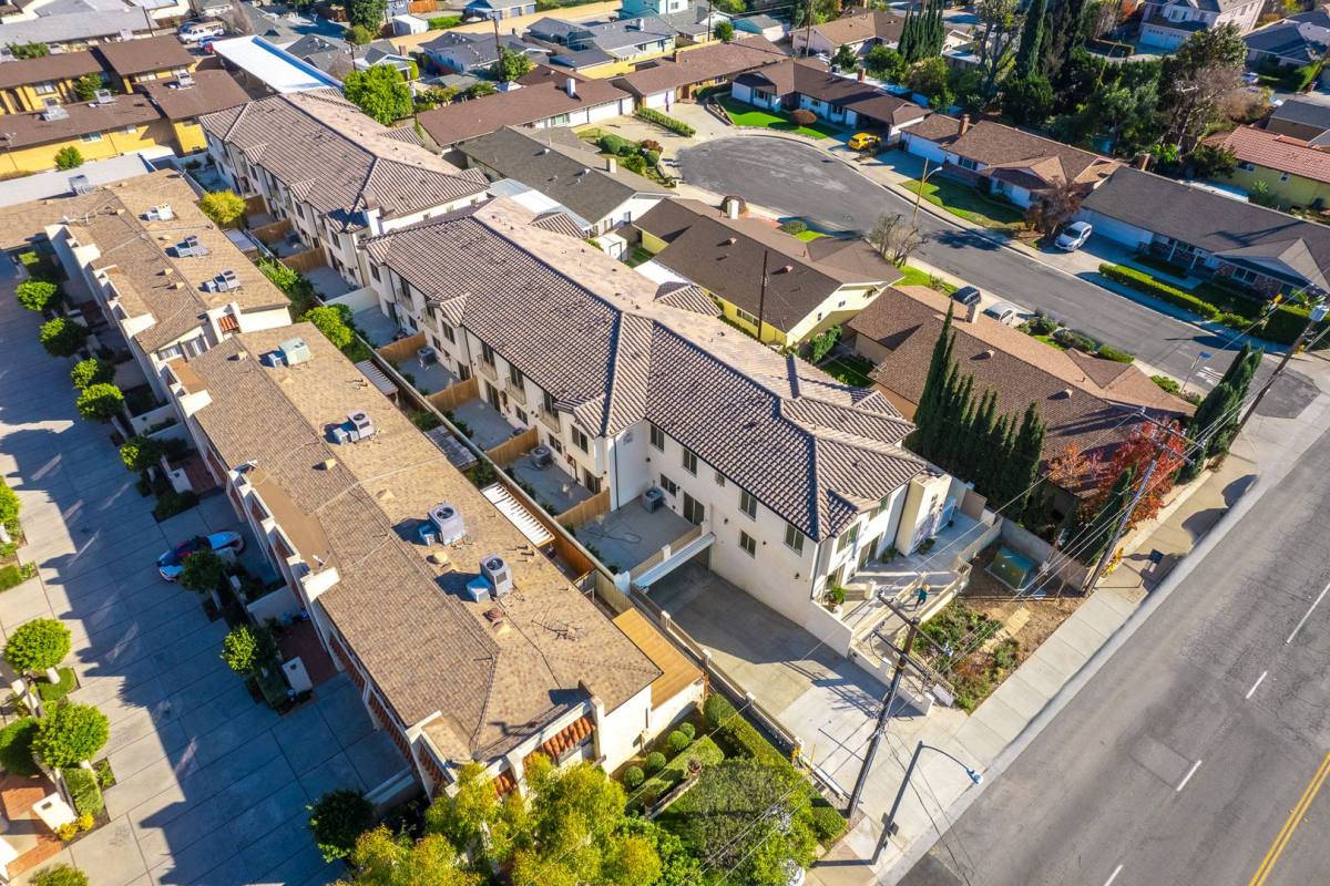 Apartment for rent at 1222-1228 Temple City Blvd, Arcadia, CA 91007