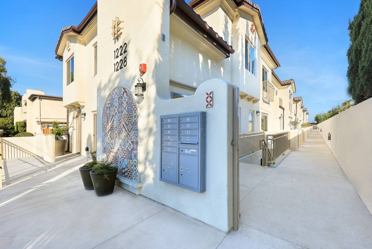 Apartment for rent at 1222-1228 Temple City Blvd, Arcadia, CA 91007