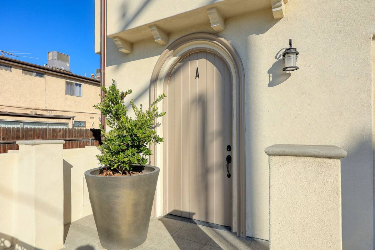 Apartment for rent at 1222-1228 Temple City Blvd, Arcadia, CA 91007