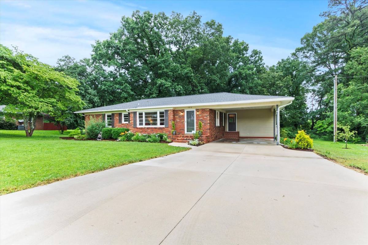 House for rent at 1812 Elkton St, Athens, AL 35614