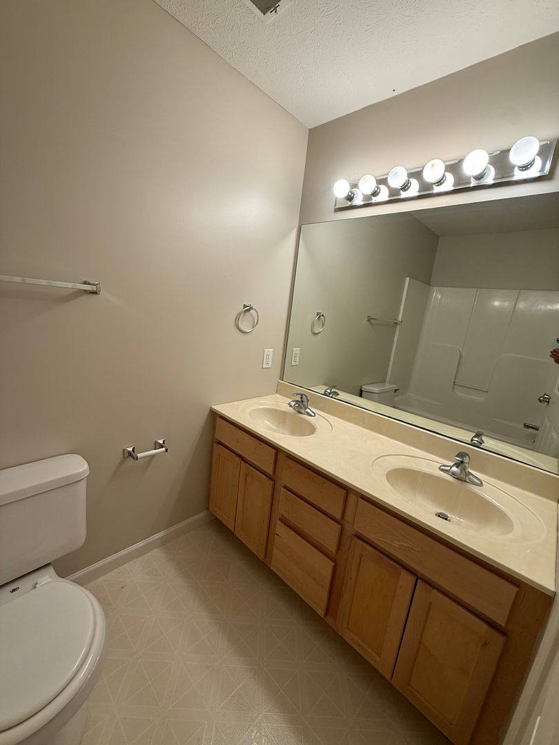 Townhouse for rent at 2616 Oaklawn Court, Bloomington, IN 47401