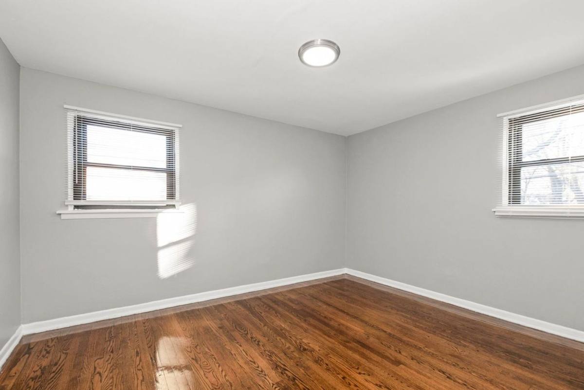 Apartment for rent at 7900 S Paxton Ave, Chicago, IL 60617