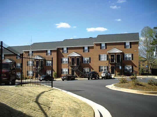 Apartment for rent at 145 N Ave, Athens, GA 30601