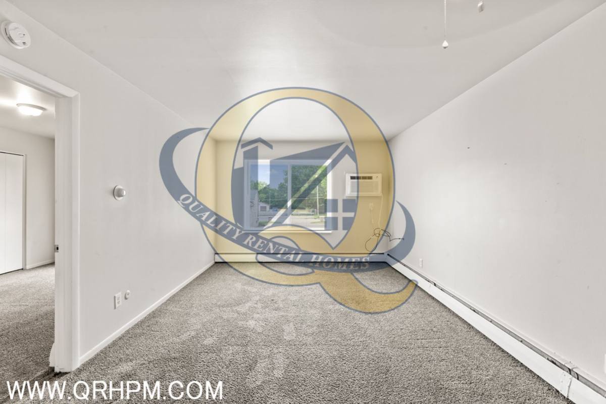 Apartment for rent at 828 N St, Mount Morris, MI 48458