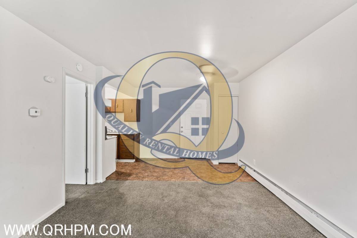 Apartment for rent at 828 N St, Mount Morris, MI 48458