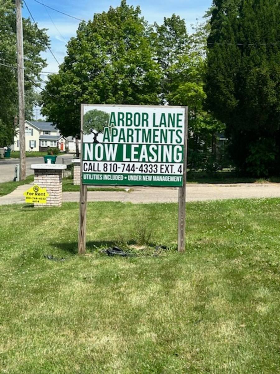 Apartment for rent at 828 N St, Mount Morris, MI 48458