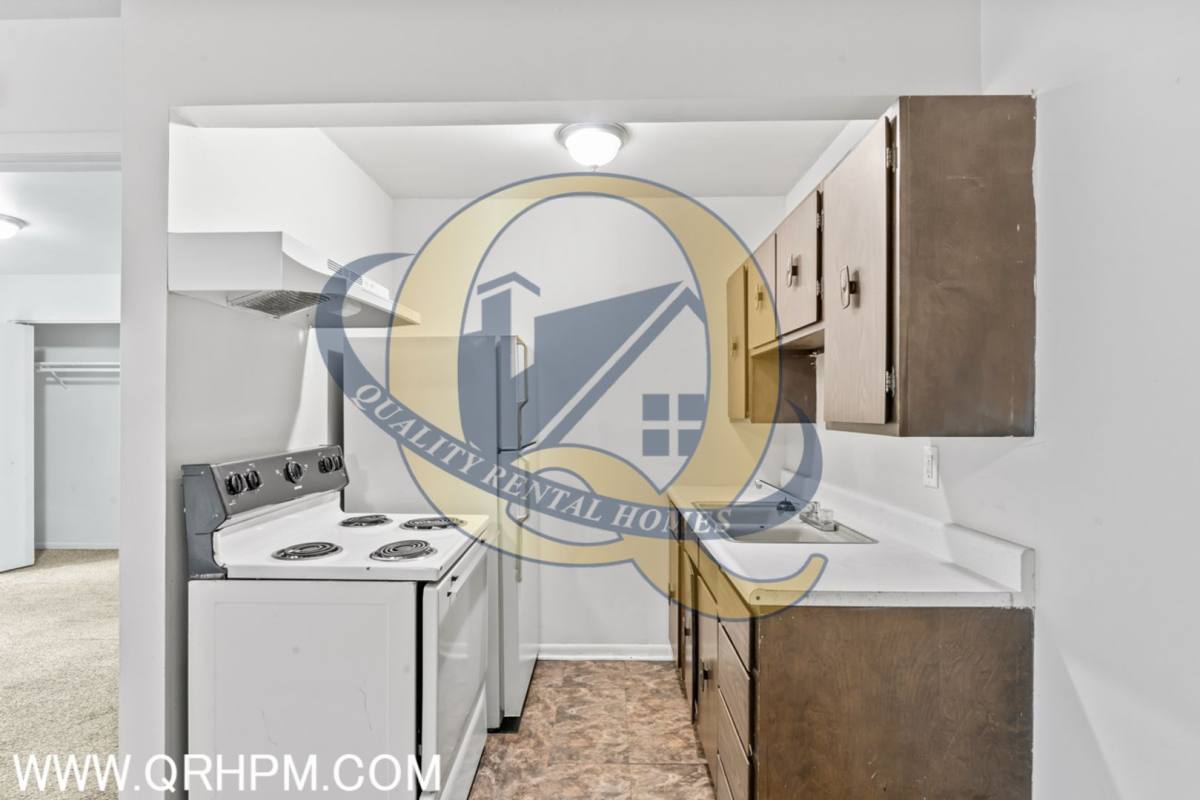 Apartment for rent at 828 N St, Mount Morris, MI 48458
