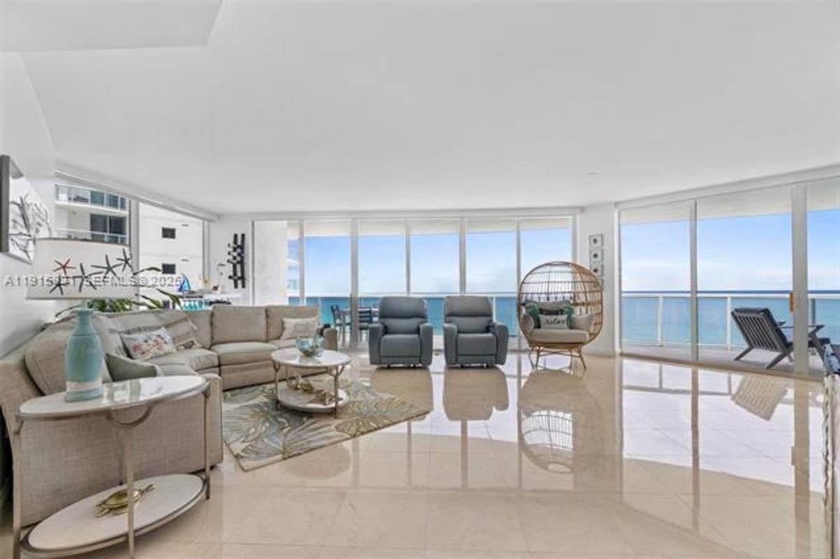 Apartment for rent at 18671 Collins Ave, North Miami Beach, FL 33160
