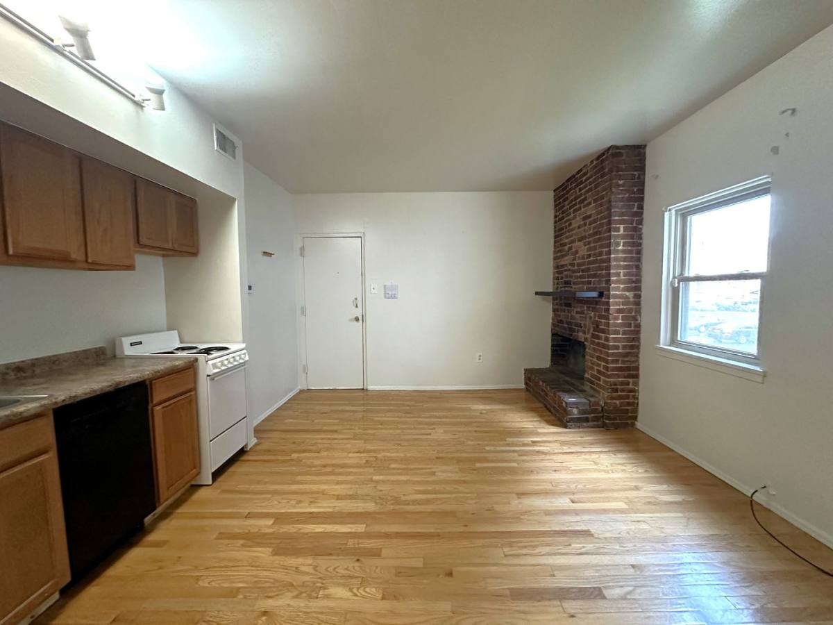 Townhouse for rent at 5608 Ellsworth Ave, Pittsburgh, PA 15232