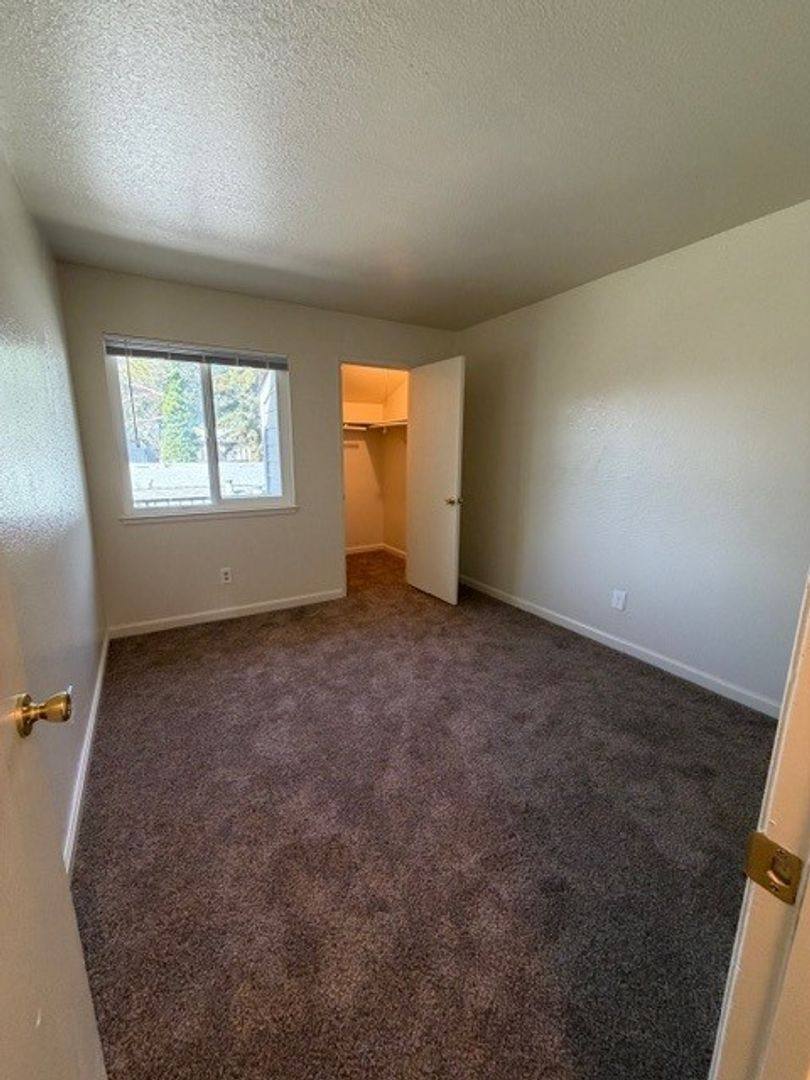 Apartment for rent at 131 Alaska Ave, Fairfield, CA 94533