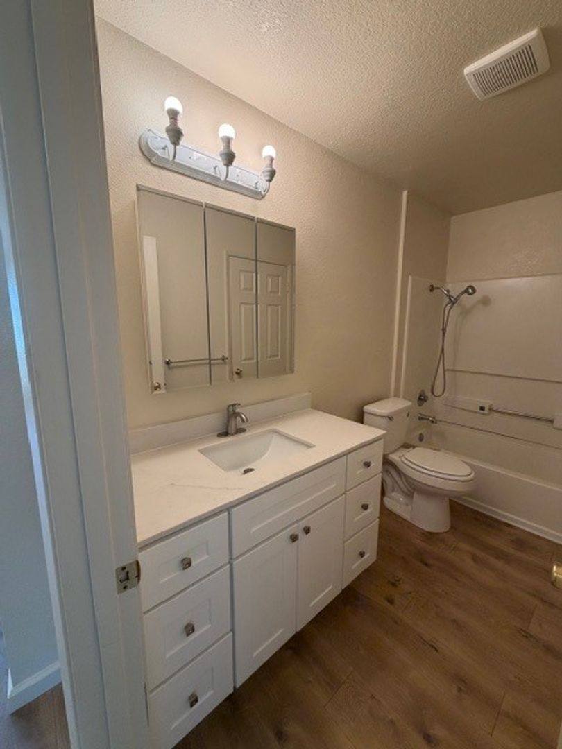 Apartment for rent at 131 Alaska Ave, Fairfield, CA 94533
