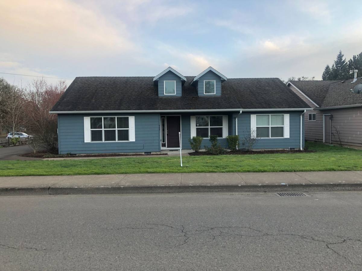 House for rent at 669 W Ellendale Ave, Dallas, OR 97338