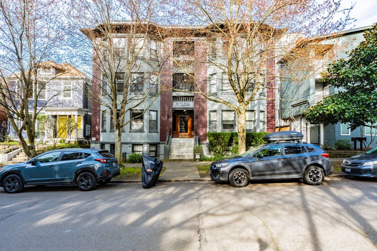 Apartment for rent at 721 17th Ave, Seattle, WA 98122