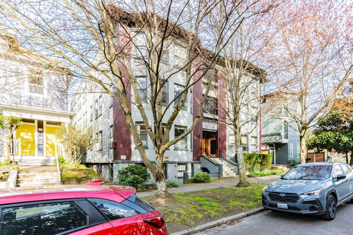 Apartment for rent at 721 17th Ave, Seattle, WA 98122