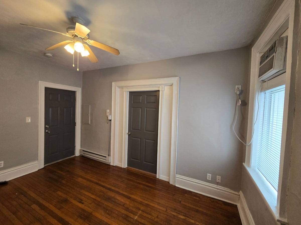 Apartment for rent at 6716 Thomas Blvd, Pittsburgh, PA 15208