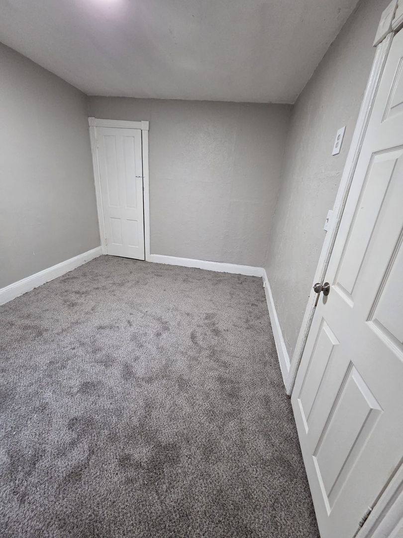 House for rent at 517 Stuyvesant Ave, Trenton, NJ 08618