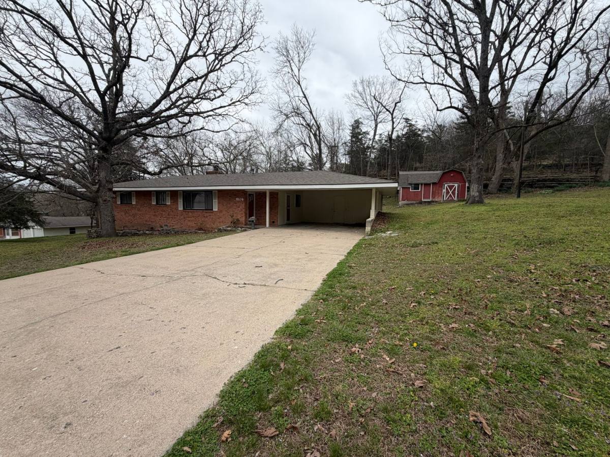 House for rent at 9108 Bluff Dr, Rogers, AR 72756