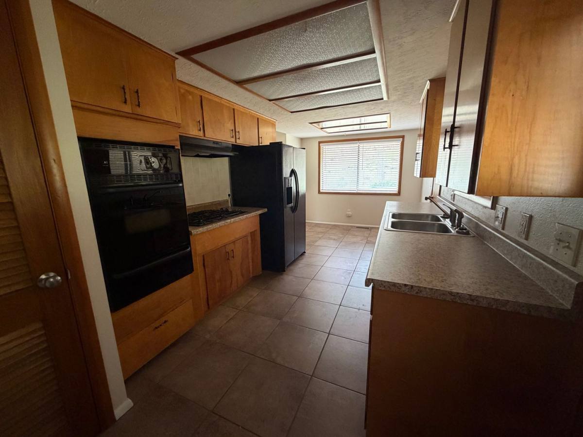 House for rent at 9108 Bluff Dr, Rogers, AR 72756
