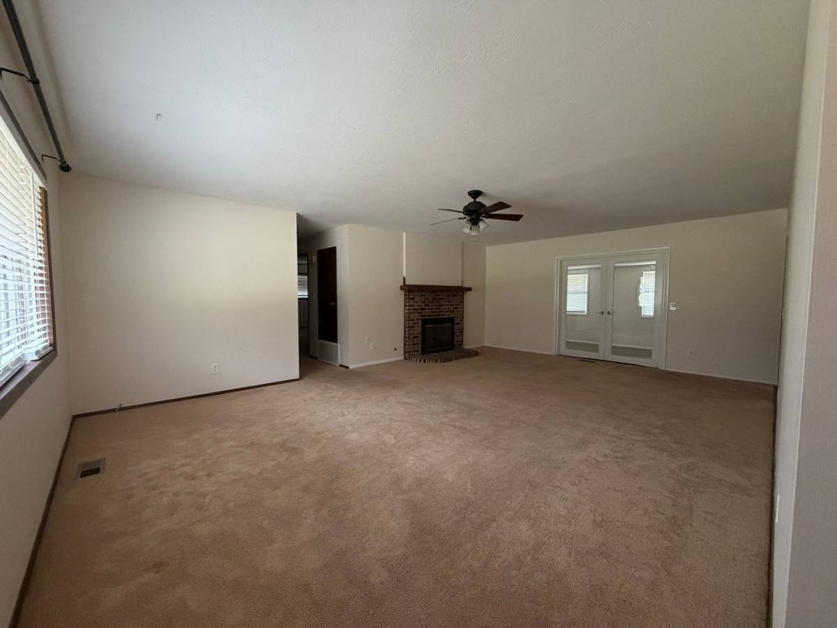 House for rent at 9108 Bluff Dr, Rogers, AR 72756