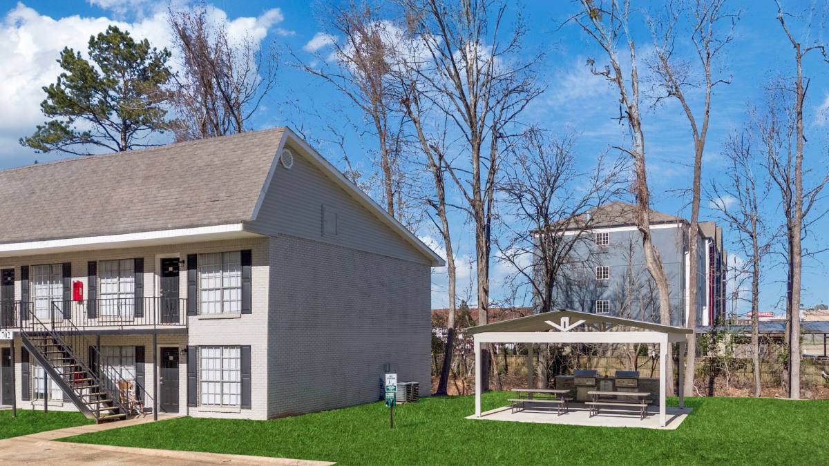 Apartment for rent at 715 Dogwood Lane, Tuscaloosa, AL 35405