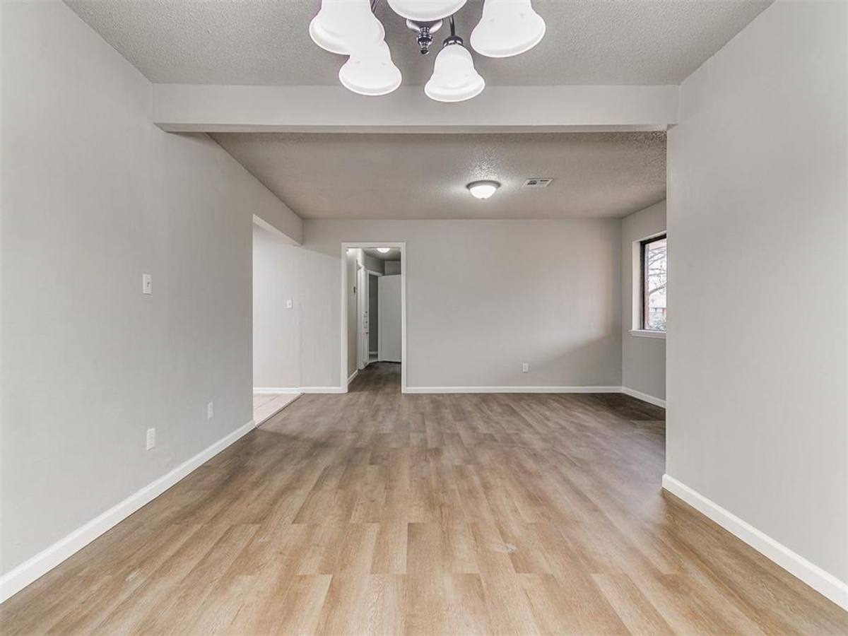 House for rent at 923 SW 3rd St, Oklahoma City, OK 73160