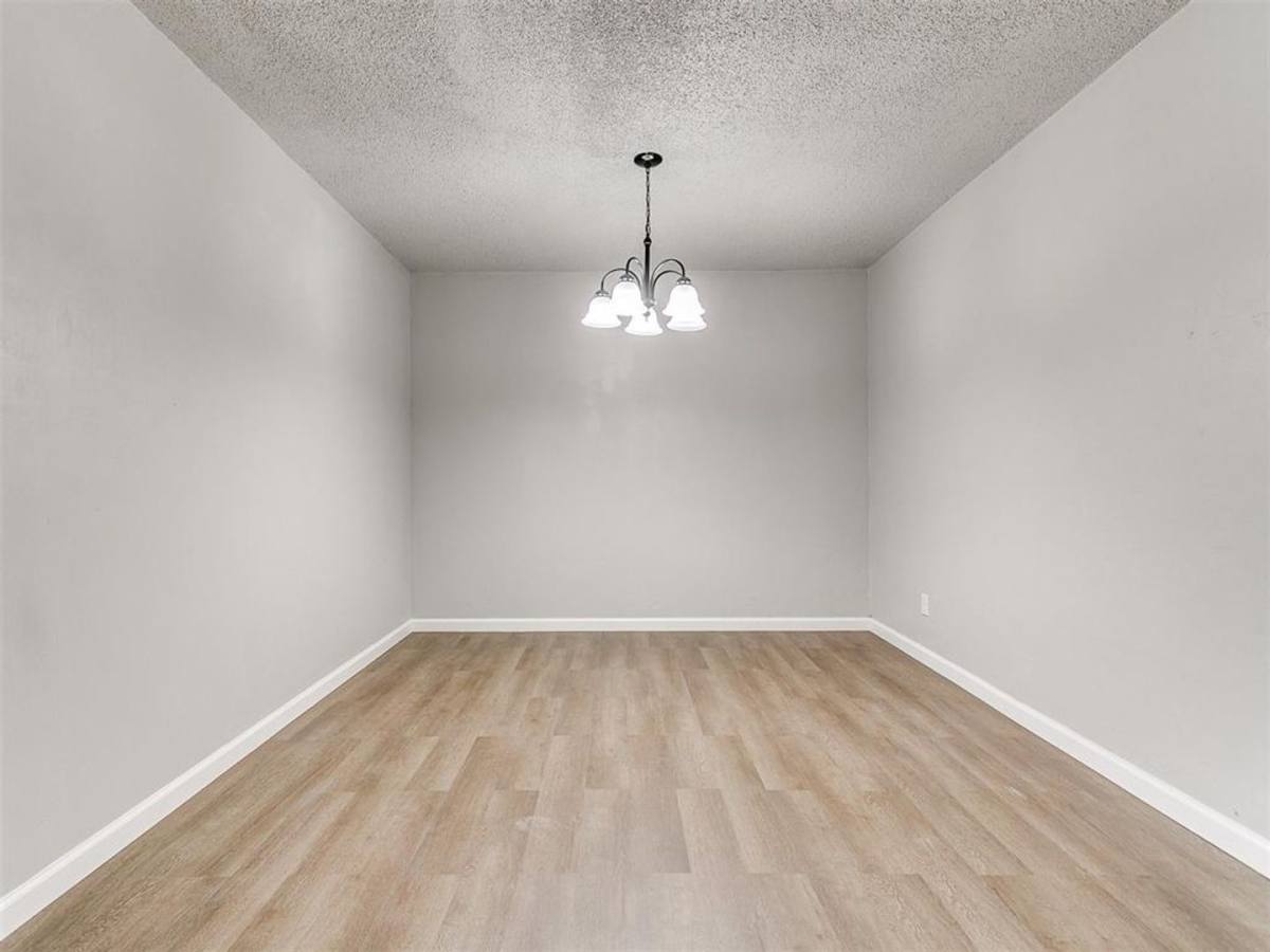 House for rent at 923 SW 3rd St, Oklahoma City, OK 73160