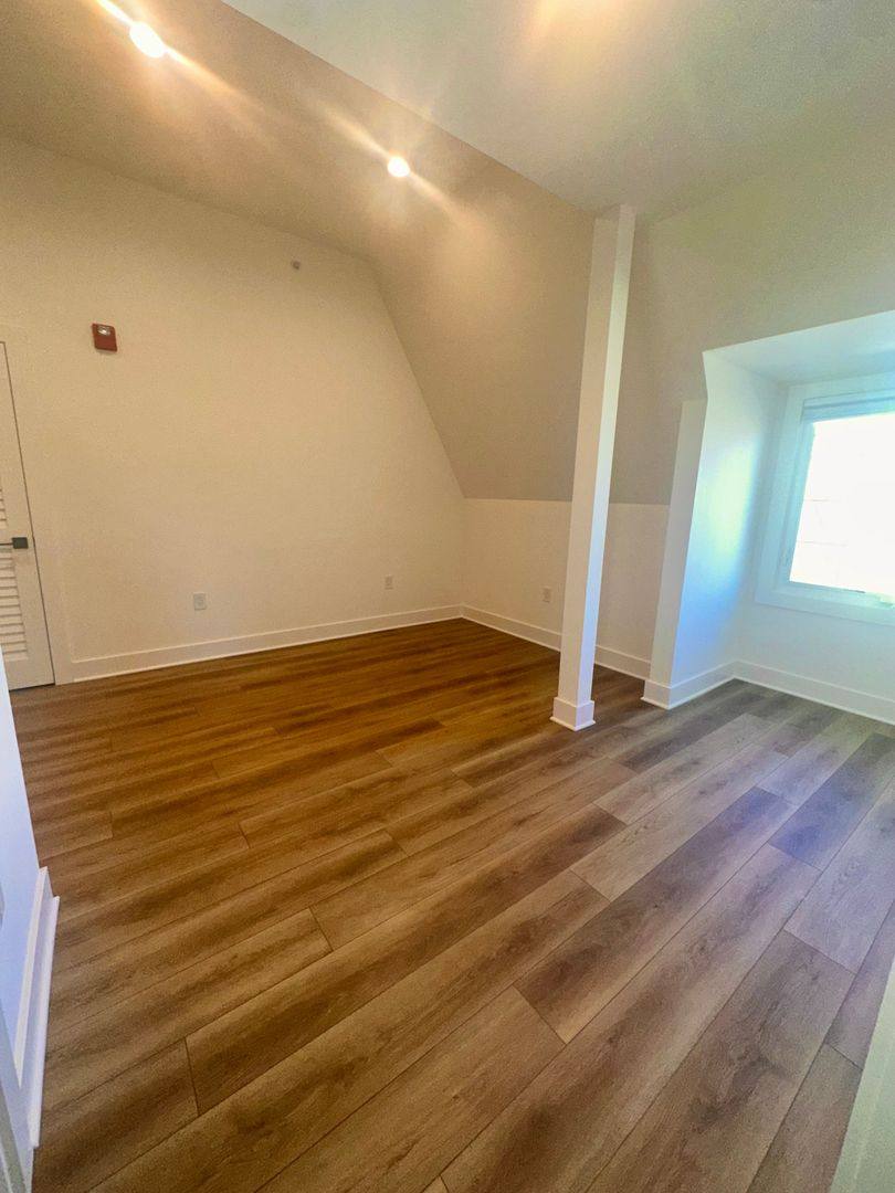 Apartment for rent at 195 Main St, Metuchen, NJ 08840