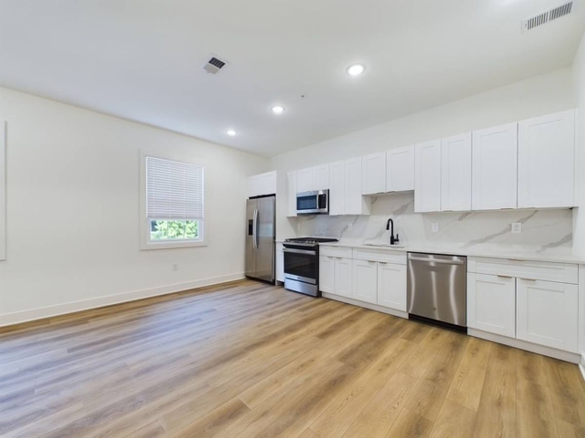 Apartment for rent at 195 Main St, Metuchen, NJ 08840