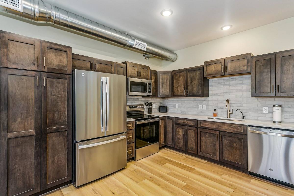 Apartment for rent at 212 S Greenwood, Wichita, KS 67211
