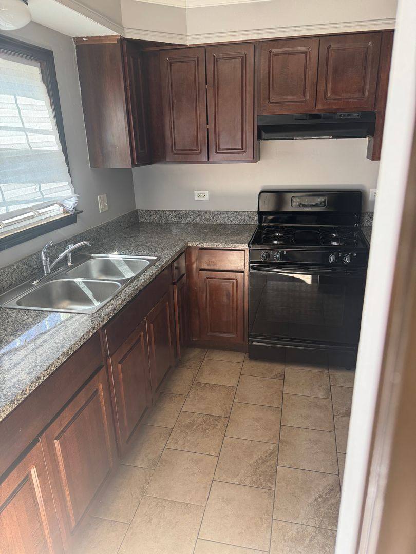 House for rent at 3341 S Schultz Dr, Lansing, IL 60438