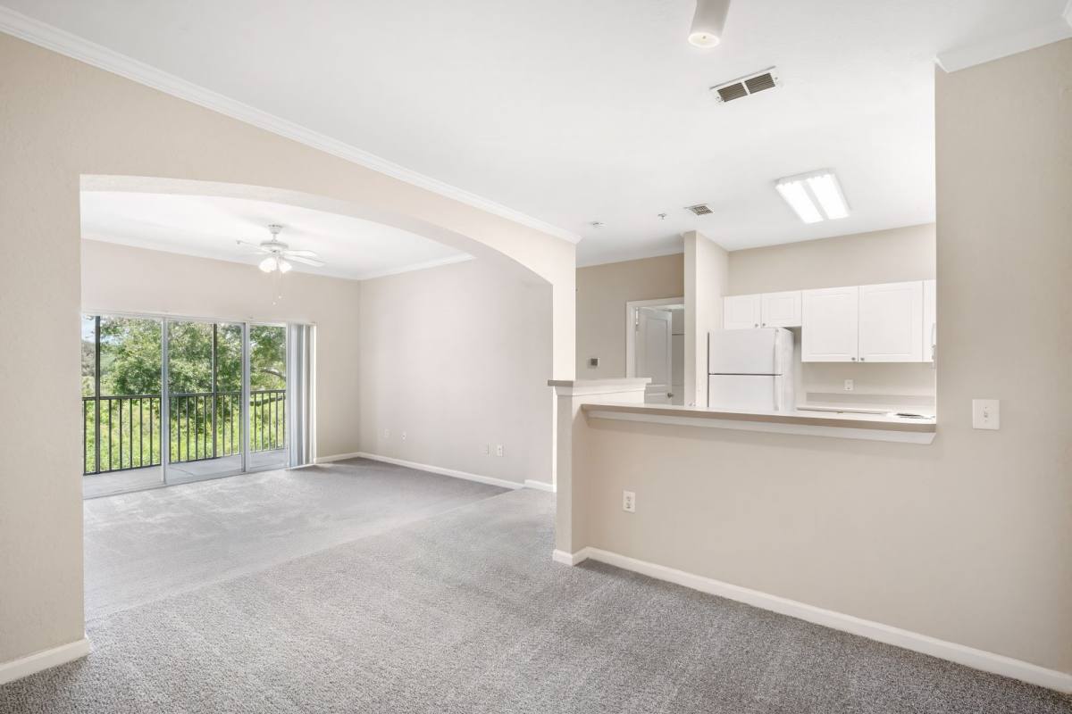 Apartment for rent at 9301 Crescent Loop Circle, Tampa, FL 33619